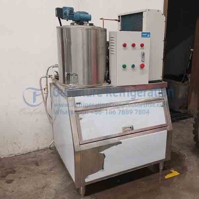 Refrigerant Gas R404a Ice Flake Making Machine 1.6mm Thickness 1.6Ton/Day